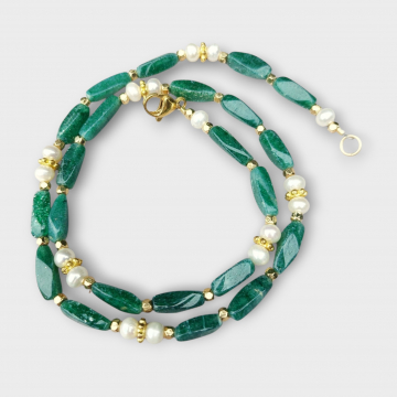 Green Semiprecious Stone and Pearl Necklace