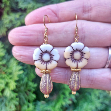 Flower Teardrop Earrings Gold Cream