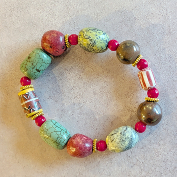 Red Krobo Bead And Green Stone Stretch Bracelet Chunky Boho